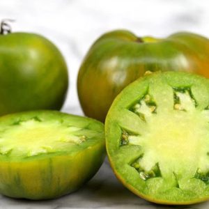 Paradižnik Moldovan Green – zeleni paradižniki z jantarno-rožnatimi odtenki.